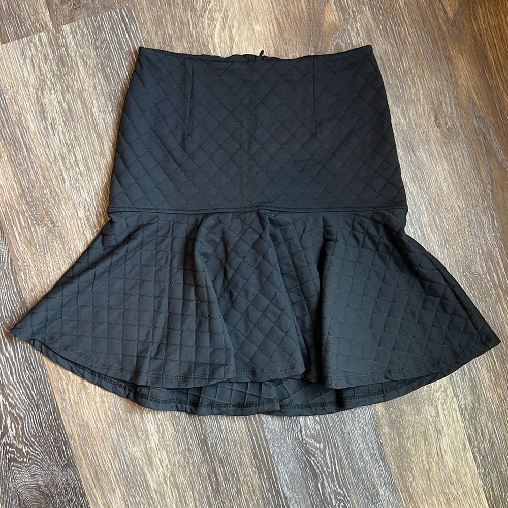 Quilted black skirt